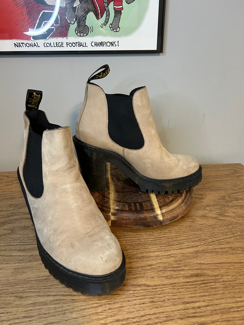 Dr Martens Beige Hurston Stacked Heel size 7/EU 38